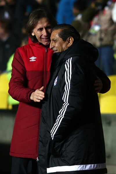 Ramón Díaz y Ricardo Gareca rivales desde las bancas.