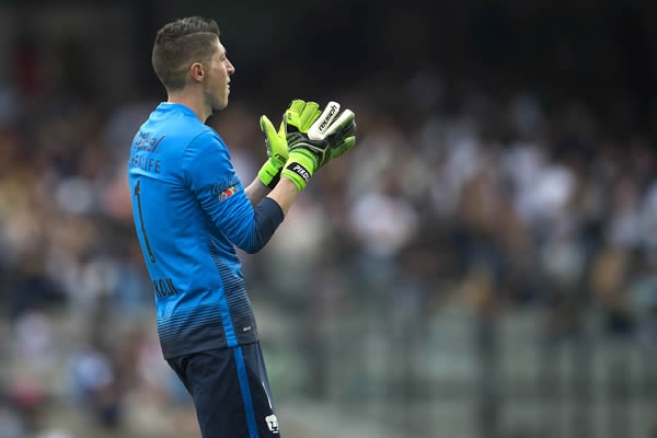 El récord de Palacios sin recibir gol en casa, terminó.