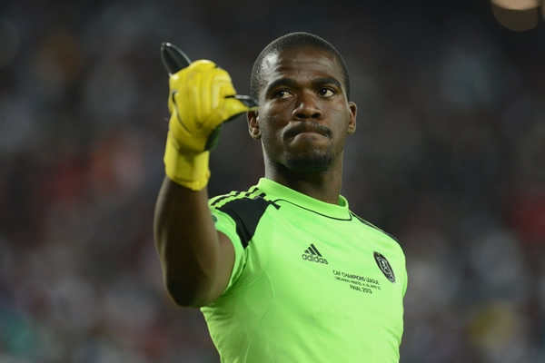 Senzo Meyiwa, portero de la Selección africana.