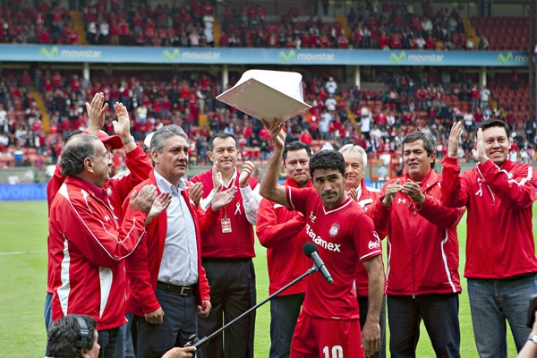 Sinha fue homenajeado por 500 partidos.