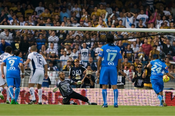 De penal Puebla se puso arriba en el marcador