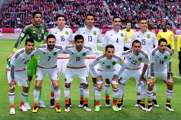 Hirving Lozano fue la sorpresa en el 11.