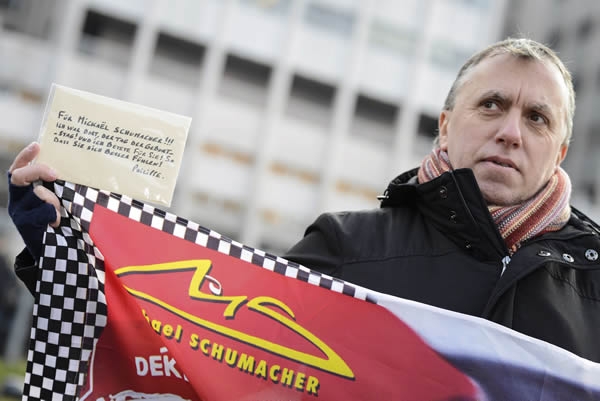 Aficionados de todas las edades celebraron a su ídolo