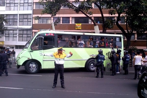 Algunos aficionados Felinos no llegaron a tiempo.