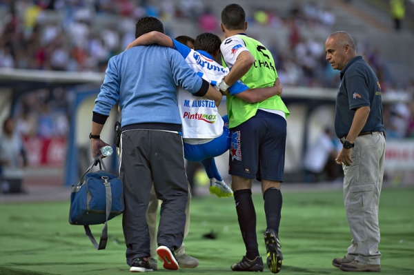 Alustiza no pudo continuar por una molestia en la pierna.