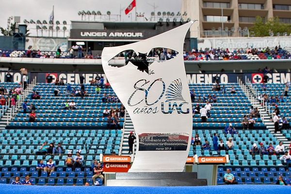 Ambos equipos se disputan el Trofeo por los 80 años de la UAG.