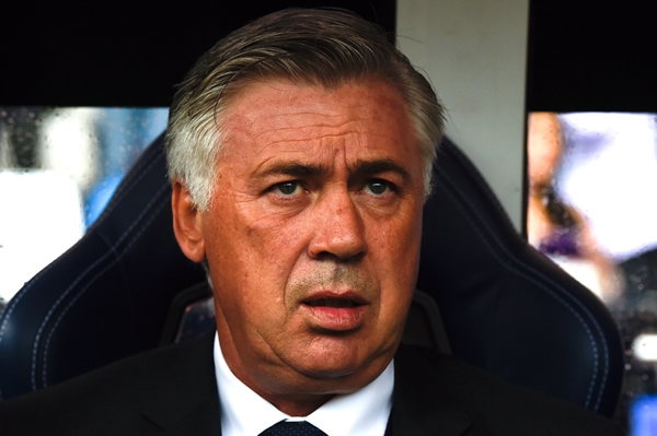 Ancelotti observó las 8 anotaciones de su equipo de manera tranquila.