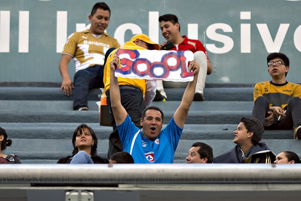 Antes del silbatazo la afición azul ya gritaba el gol.