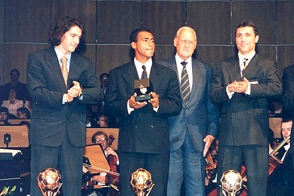 El ariete brasileño Romario fue elegido Jugador del Año en 1994.