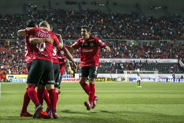 Así festejaron los Xolos el gol de Alfredo Moreno.