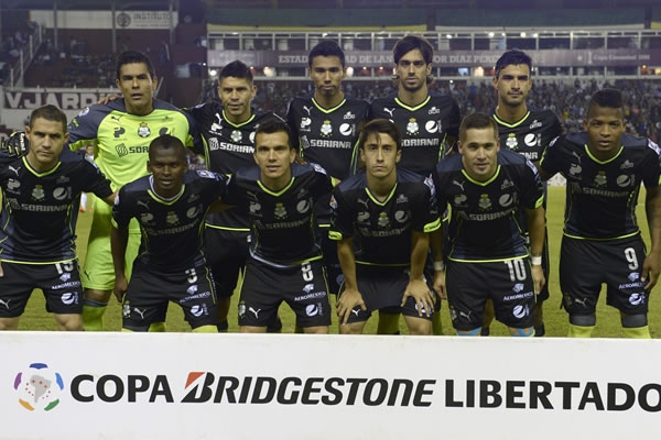 Así salió Santos con la ilusión de trascender.