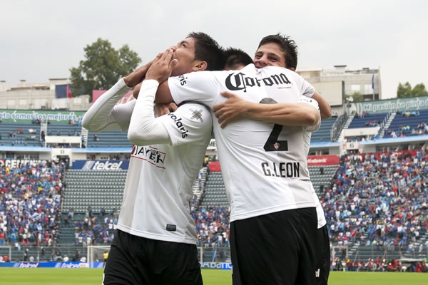 Barragán firmó su doblete y el tercero para el Zorro al 44.
