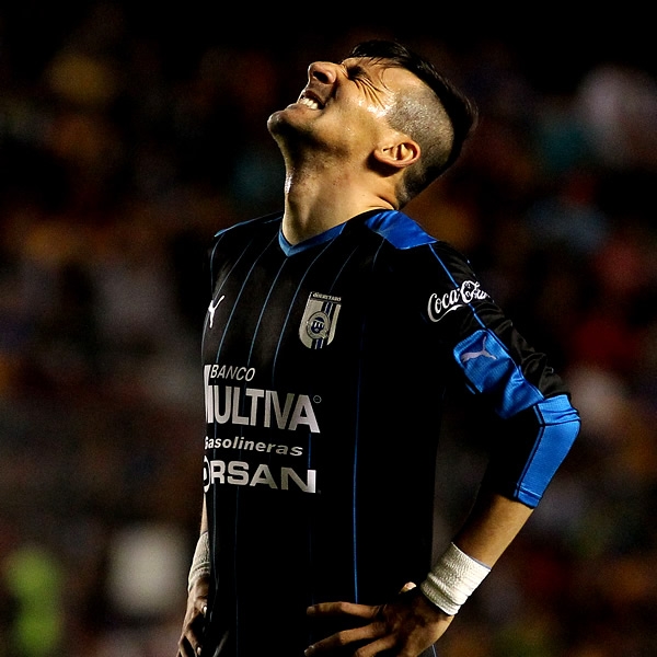 Benítez tuvo una clara y no supo qué hacer.