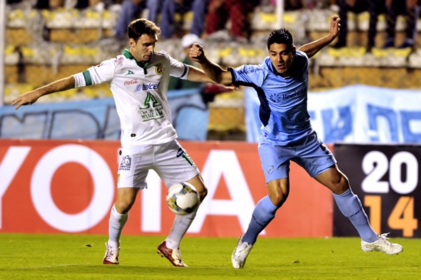 Boselli no puede hilvanar con Montes una de peligro, se siente la altura.