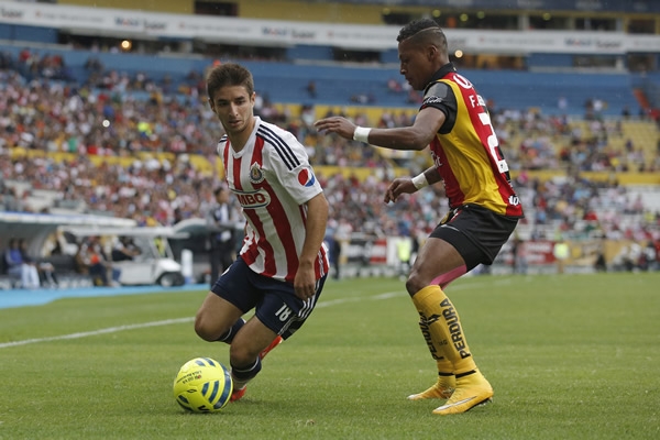 Brizuela buscaba su gol pero se le complicó.