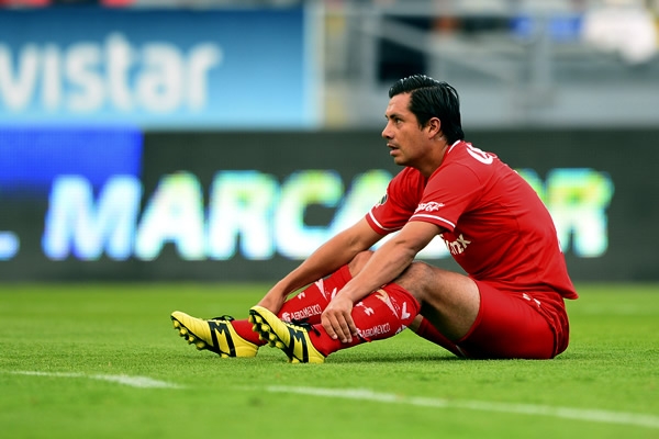 Cacho fue sustituido en la segunda mitad.