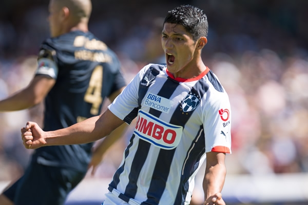 Cándido acercó a Rayados con el segundo gol.