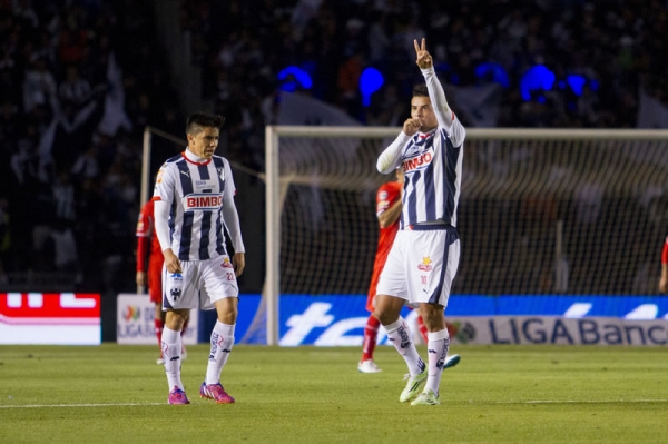 Cardona marcó el tercer gol a su cuenta de taquito.