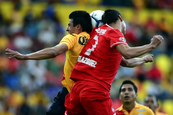 Cardozo apostó por Velásquez como única punta.