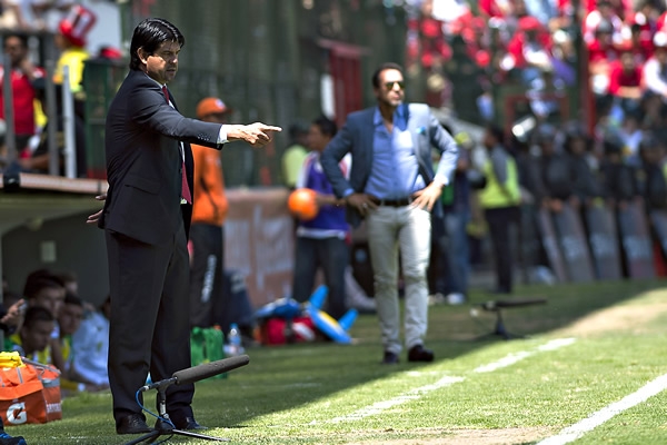 Cardozo y Matosas, siempre intensos.