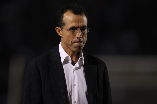 Carlos Barra no salió contento del duelo.
