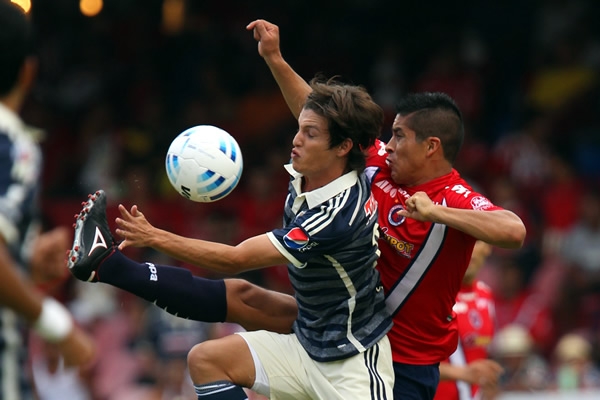 Carlos Fierro no puedo hacer mucho por su equipo en esta ocasión.