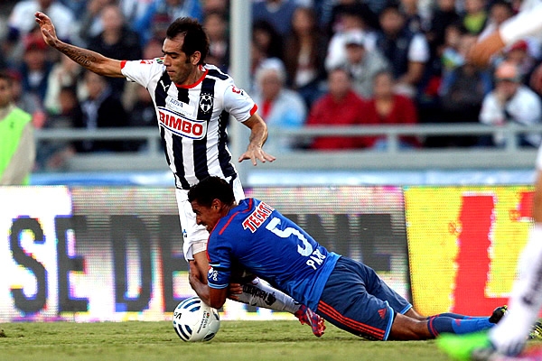 César Delgado fue detenido ilegalmente por Patricio Araujo.