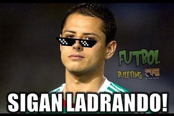 Chicharito anotó el gol con el que México derrotó a Ecuador.