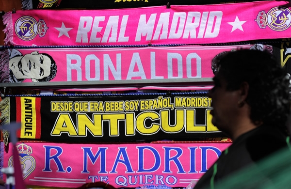Cientos de artículos del clásico español fueron puestos a la venta.