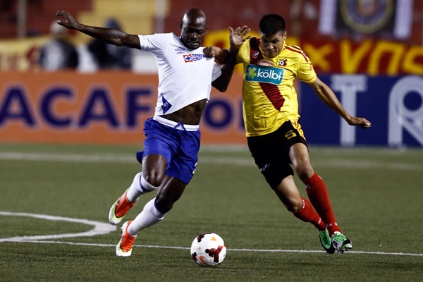 Cinco minutos fueron suficientes para que La Máquina se fuera al frente.