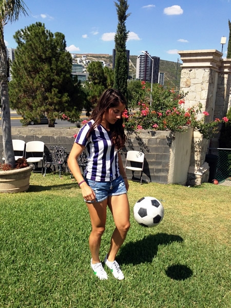 Clásico Regio 100.