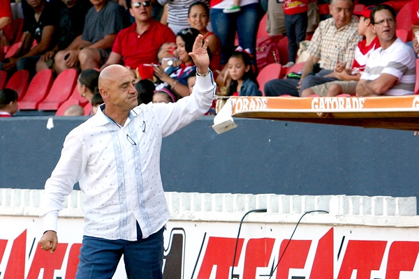 Complicado debut del Chelís en el banquillo de los Escualos.