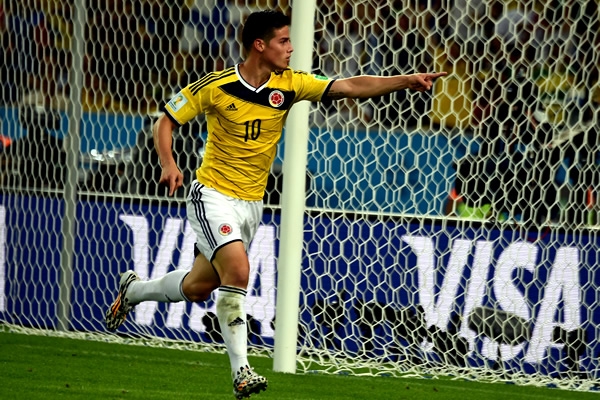 Con cinco tantos, James es el nuevo líder goleador de Brasil 2014.