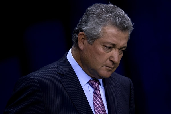 Con el gol de Costa Rica los rostros son largos.