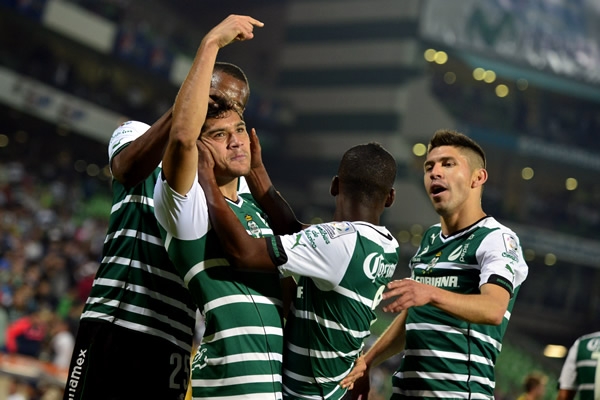 Con esta victoria, Santos aseguró su pase a Octavos de Final de Copa Libertadores.