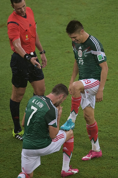 Con su clásico festejó, Peralta celebró su tanto.