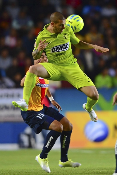 Con un remate de cabeza, Benedetto emparejó el marcador.