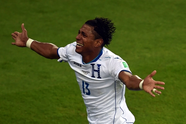 Costly marcó el primero gol del partido y de Honduras en el Mundial.