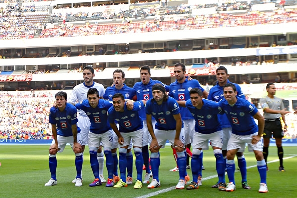Cruz Azul sale con Formica, Domínguez y Báez.