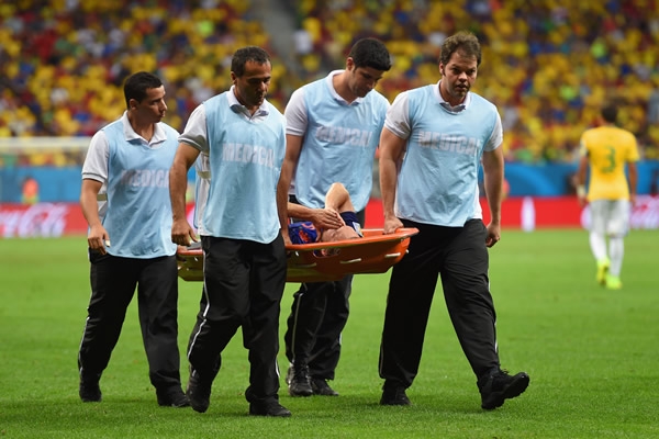 Daley Blind salió lesionado.