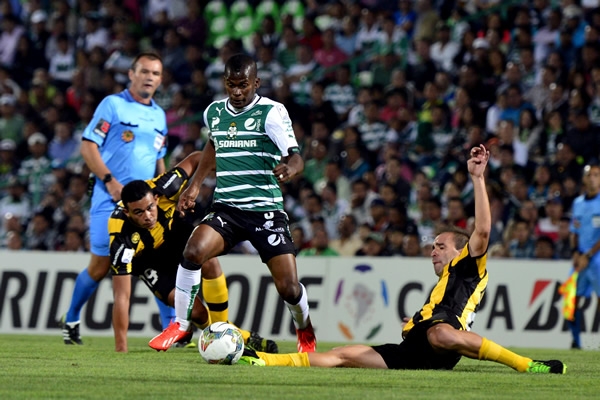 Darwin Quintero firmó el doblete en este cotejo.