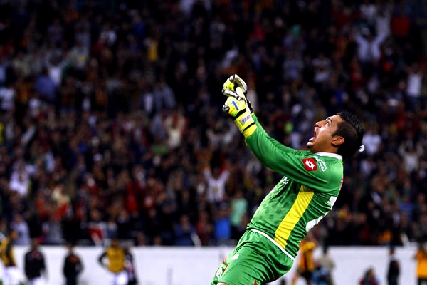 De esta manera, los universitarios irán al Victoria con ventaja de una anotación.