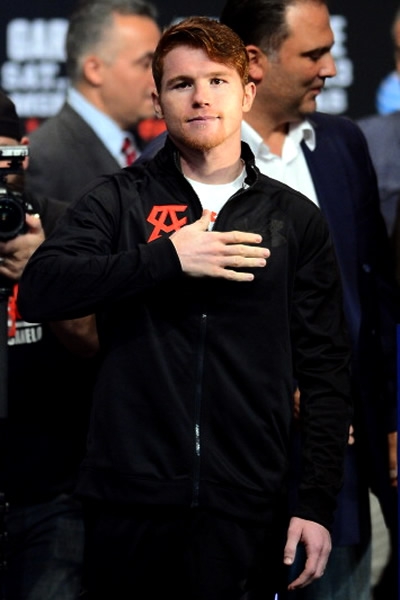 Del otro lado, un corazón lleno de orgullo y hambre.