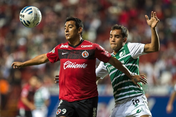 Desde los primeros minutos, Moreno se hizo presente en la cancha.