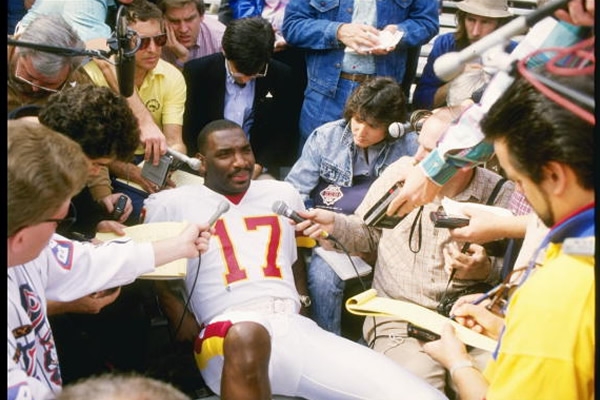 Doug Williams y los Redskins apalearon a los Broncos en el SB XXII. 