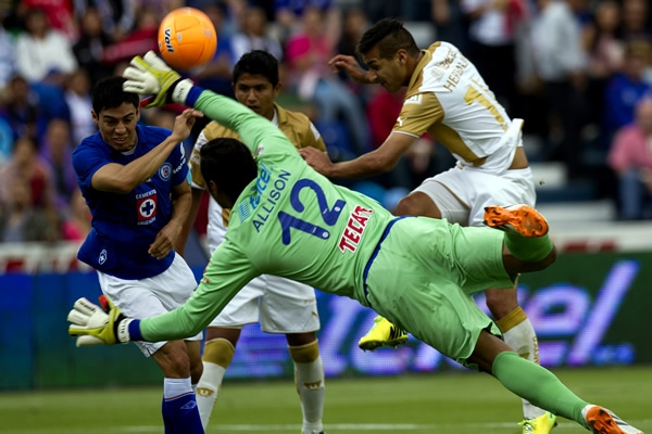 El arquero de La Máquina lució como los grandes.