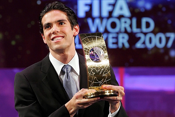 El brasileño Kaká fue elegido jugador del año en 2007.