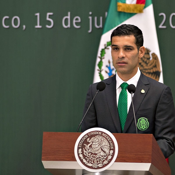 El Capitán leyó un discurso conmovedor.