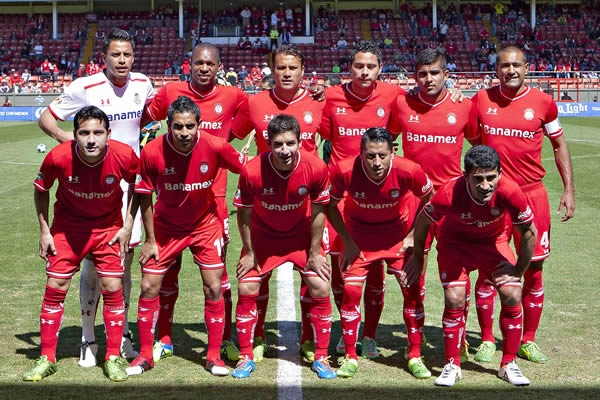 El conjunto de los Diablos antes del duelo.