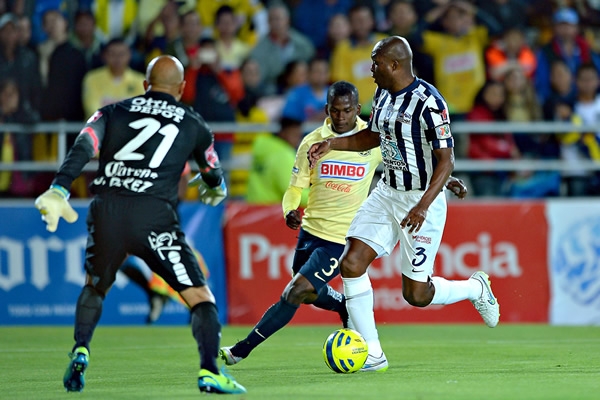 El duelo bajó su intensidad en la segunda mitad.